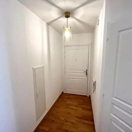 Au Coeur De Апартаменты *